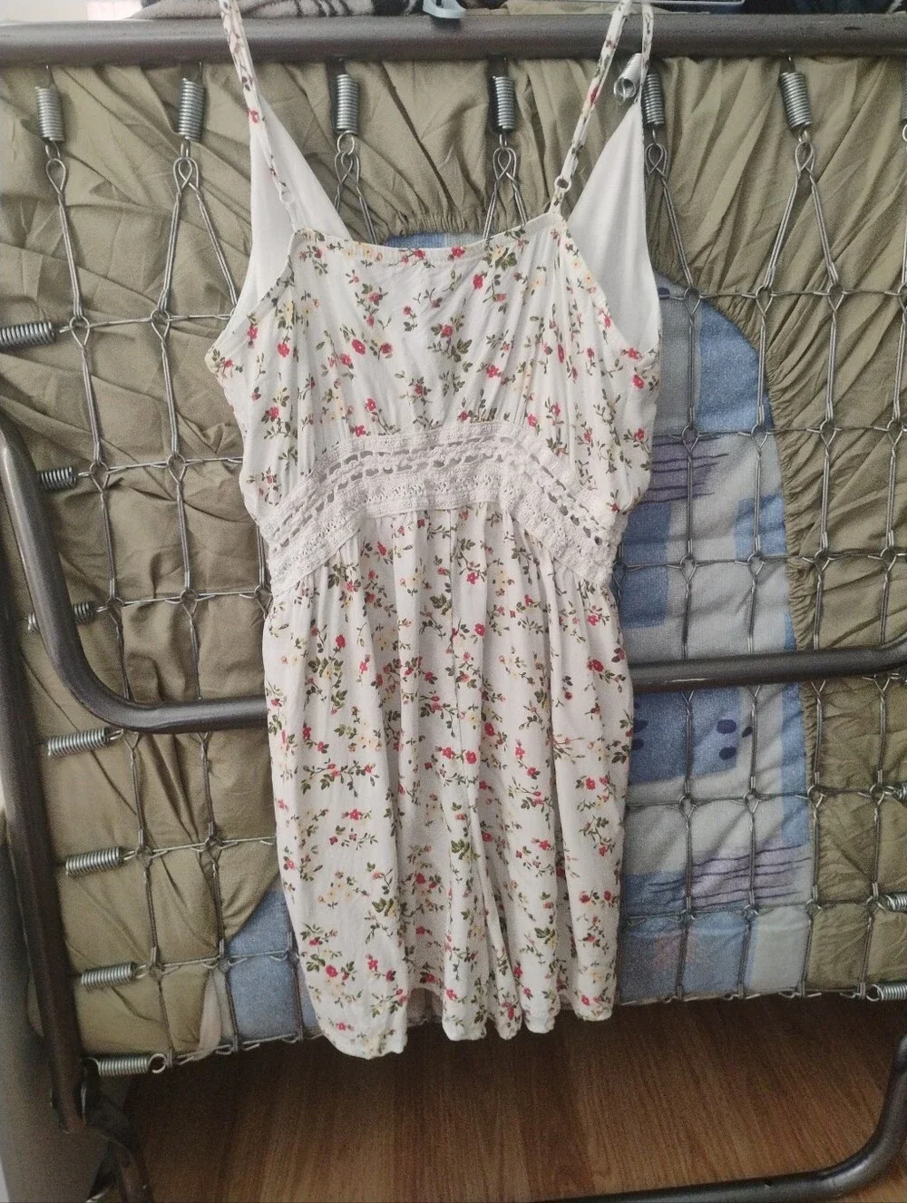 Vine And Valley Floral Romper. - Picture 8 of 9